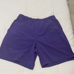 Men's Medium Lulu Lemon Shorts 7 in Lined